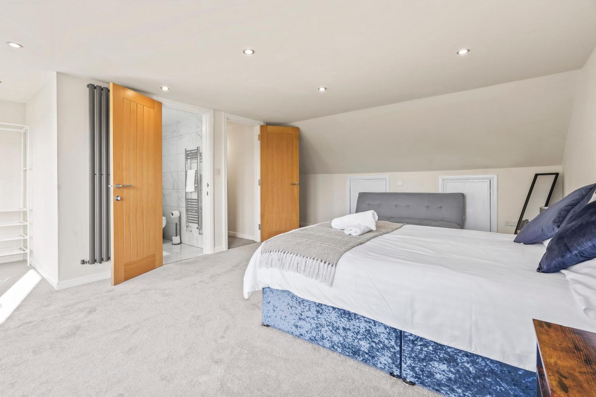 Luxurious Holiday Home บอลตัน ภายนอก รูปภาพ