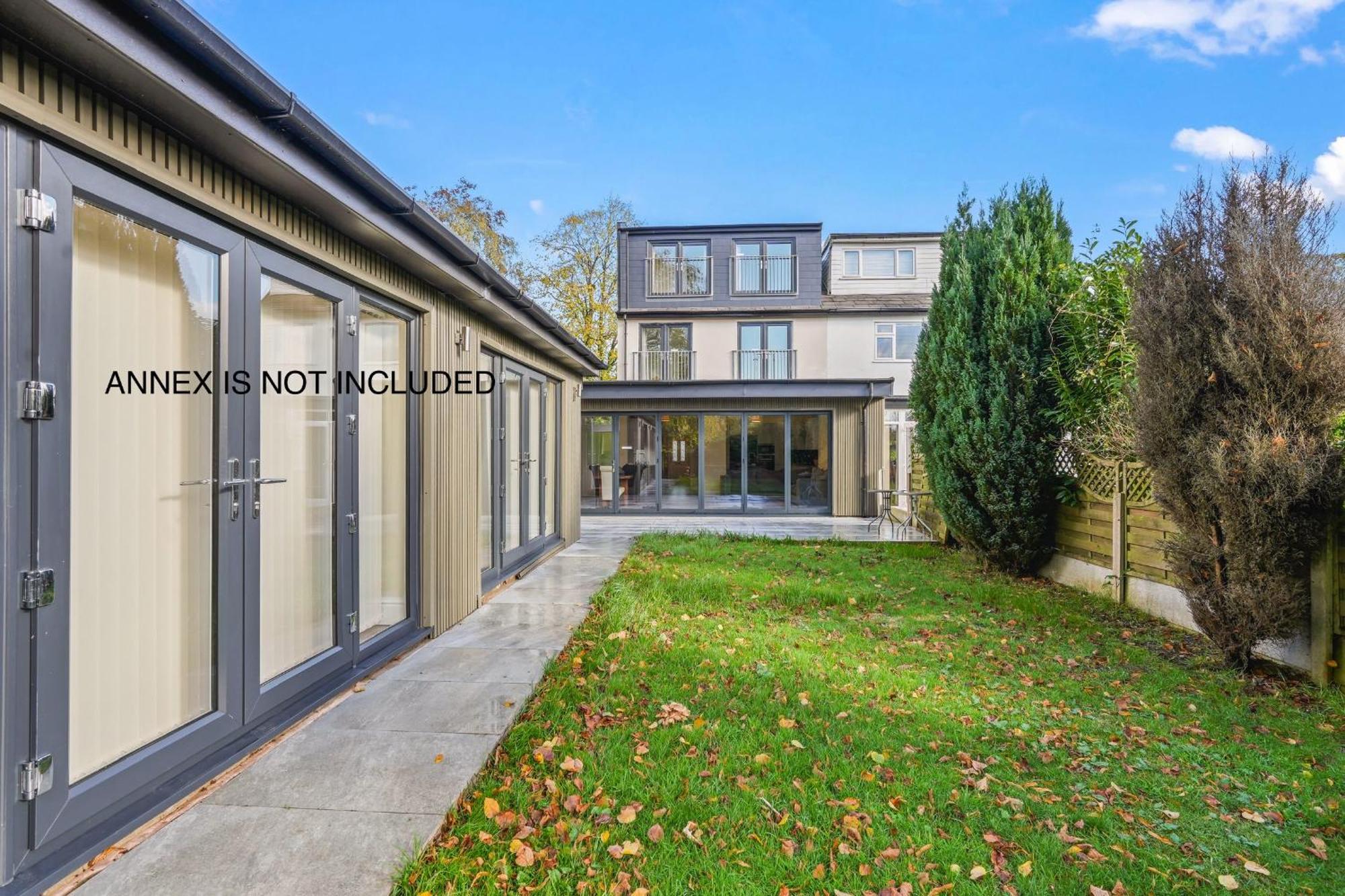 Luxurious Holiday Home บอลตัน ภายนอก รูปภาพ